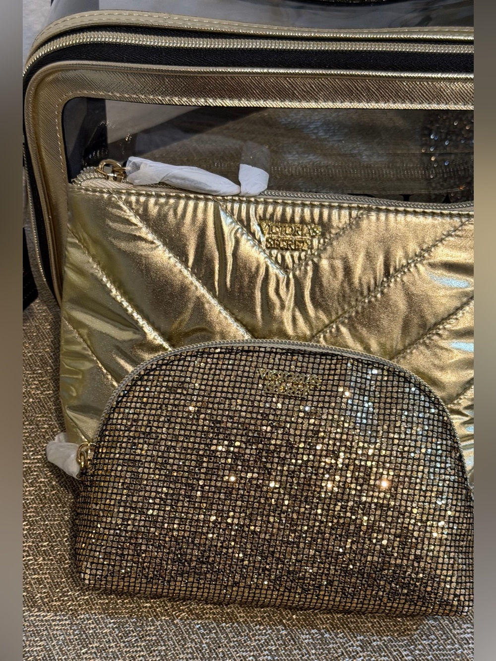 New VICTORIA'S SECRET 3 in makeup bag - Picture 3 of 13